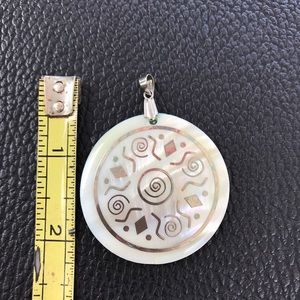 Mother of pearl and 18k White gold